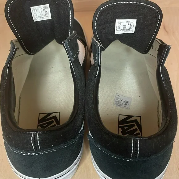 Vans Old Skool Black Classic Sneakers - Picture 5 of 6